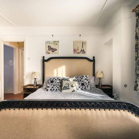 Cosy Welsh Cottage In St Davids Centre With Garden Bagian luar foto