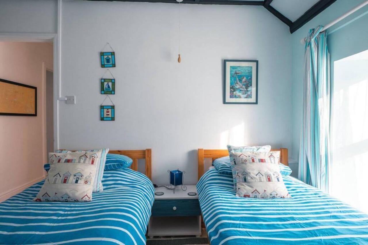 Cosy Welsh Cottage In St Davids Centre With Garden Bagian luar foto