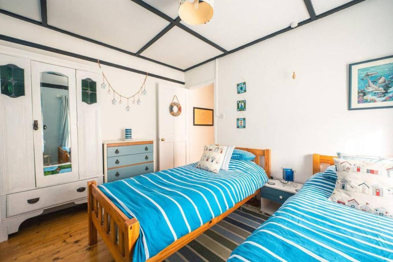 Cosy Welsh Cottage In St Davids Centre With Garden Bagian luar foto