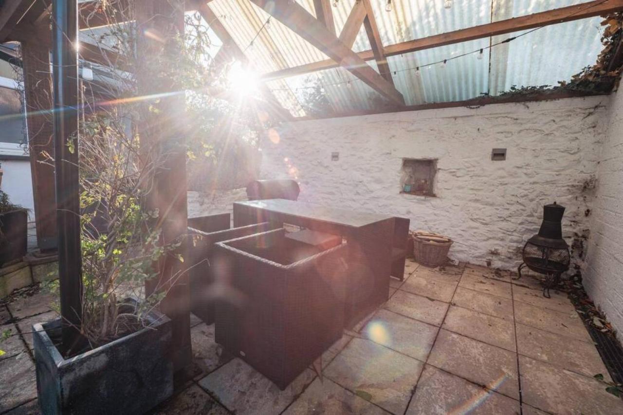 Cosy Welsh Cottage In St Davids Centre With Garden Bagian luar foto